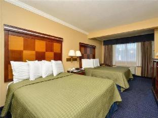 Inn At Bayshore San Mateo Quarto foto